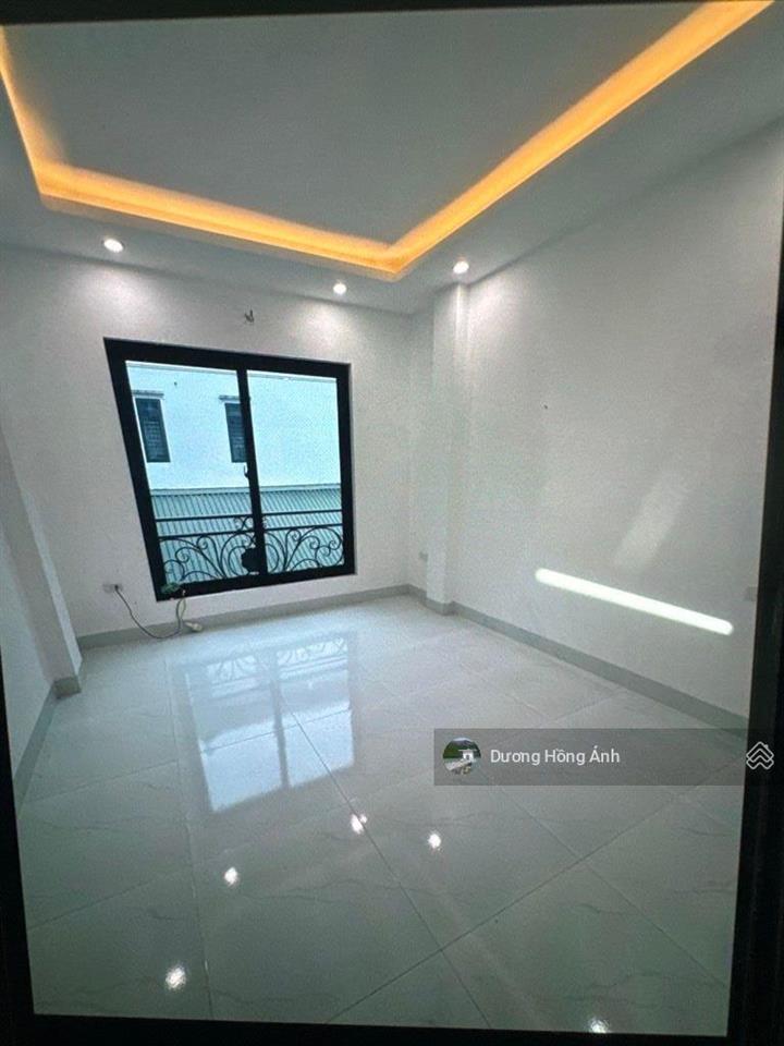 Nhà đẹp mới tinh 40m x 4 ngủ x tài chính nhỉnh 6 tỷ không lỗi, không ngập, thoáng đẹp ở luôn