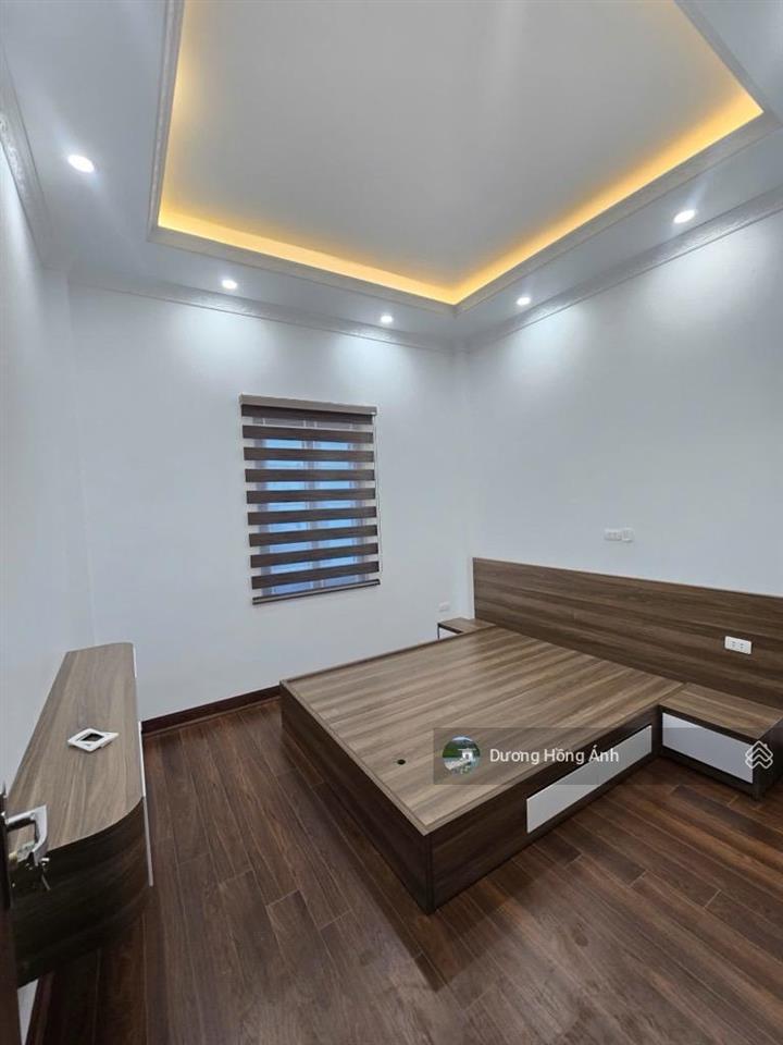 Nhà đẹp mới tinh 40m x 4 ngủ x tài chính nhỉnh 6 tỷ không lỗi, không ngập, thoáng đẹp ở luôn