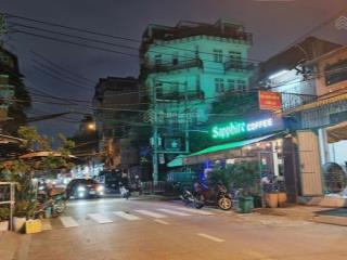 Mặt tiền đường đông hồ  nhà 4 tầng  ngay chợ phạm thế hiển  8 phòng đang kinh doanh karaoke