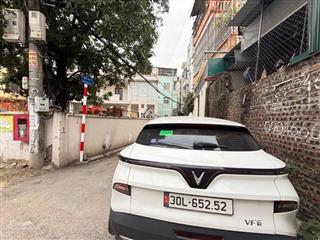 Chính chủ gửi bán hộ căn nhà đẹp  tại ngọc thụy.5tầng dt30m tc7,50.tỷ. 20mcách ô tô