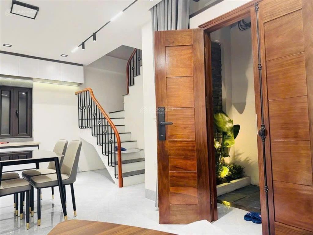 Bán nhà riêng tại lý sơn, thượng thanh, long biên, 8,3 tỷ, 30m2, tốt giá tốt