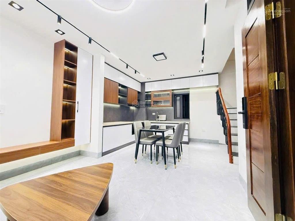 Bán nhà riêng tại lý sơn, thượng thanh, long biên, 8,3 tỷ, 30m2, tốt giá tốt