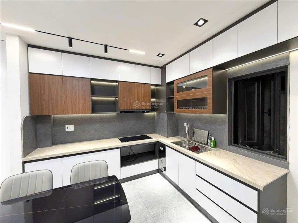 Bán nhà riêng tại lý sơn, 8,3 tỷ, 30m2, 4t, 3pn, 4wc, pháp lý đầy đủ