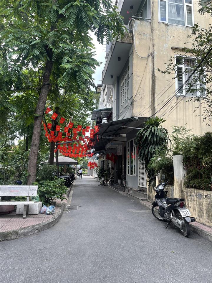 Nóng quá nóng qúa hẫm dẫn quá chủ nhà đang cần tiền để giải quyết việc gia đình nên quyết định
