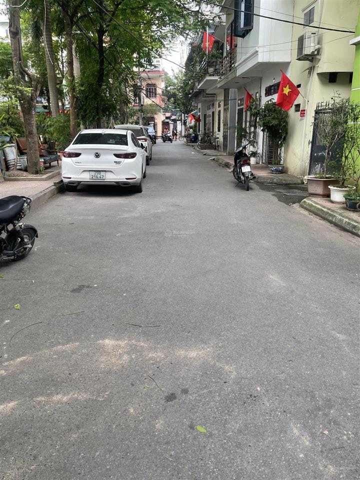 Nóng quá nóng qúa hẫm dẫn quá chủ nhà đang cần tiền để giải quyết việc gia đình nên quyết định