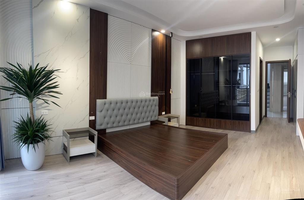 Nhà riêng đẹp tại thượng thanh, 10,8 tỷ, 54m2, 4pn, 5wc, giá siêu hời
