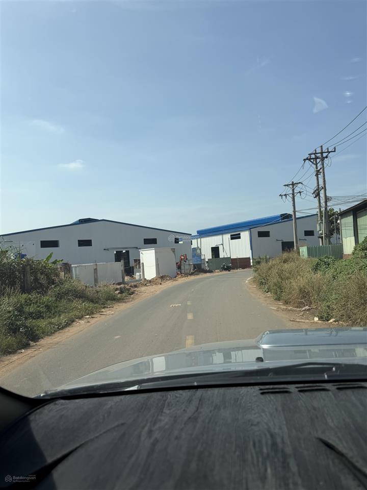 Nhà xưởng mới 100% đầu tư dòng tiền 540 triệu/tháng.
hợp đồng thuê 10 năm, vị trí đẹp tân uyên