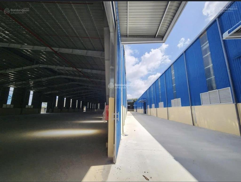 Nhà xưởng mới 100% đầu tư dòng tiền 540 triệu/tháng.
hợp đồng thuê 10 năm, vị trí đẹp tân uyên