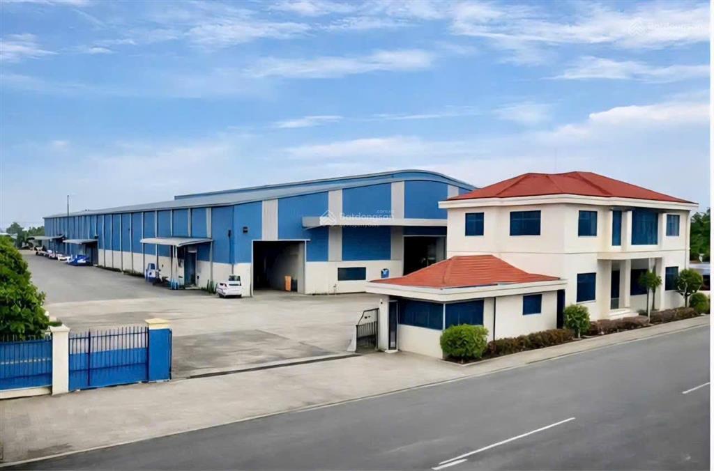 Tôi cần bán xưởng mặt tiền nhựa lớn , đang cho thuê 320tr 1tháng ,pccc tự động xưởng mới đẹp