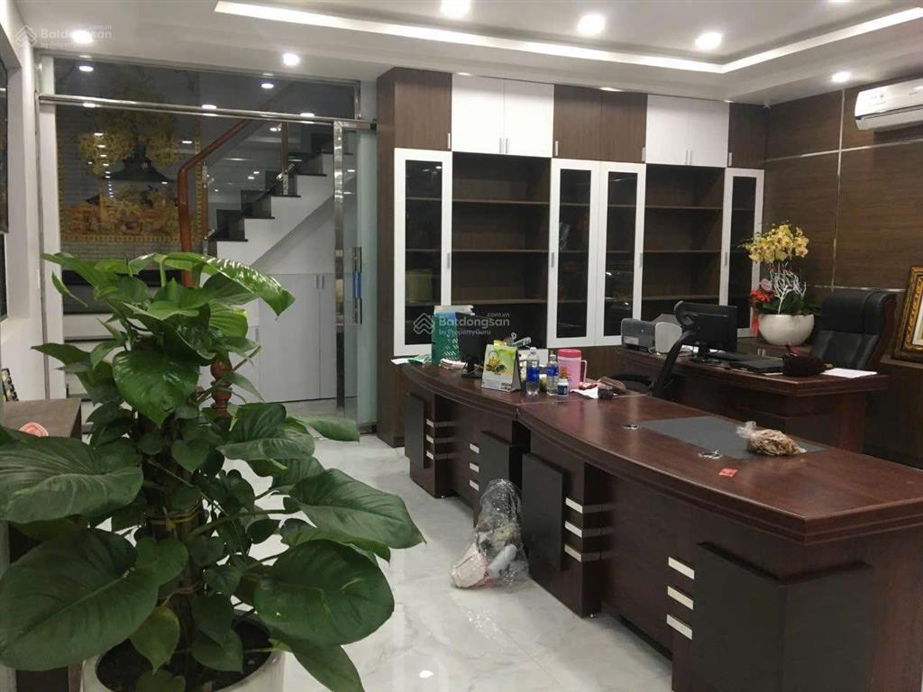 Bán xưởng cho khách sản xuất hoặc đầu tư xưởng mới mặt nhựa lớn