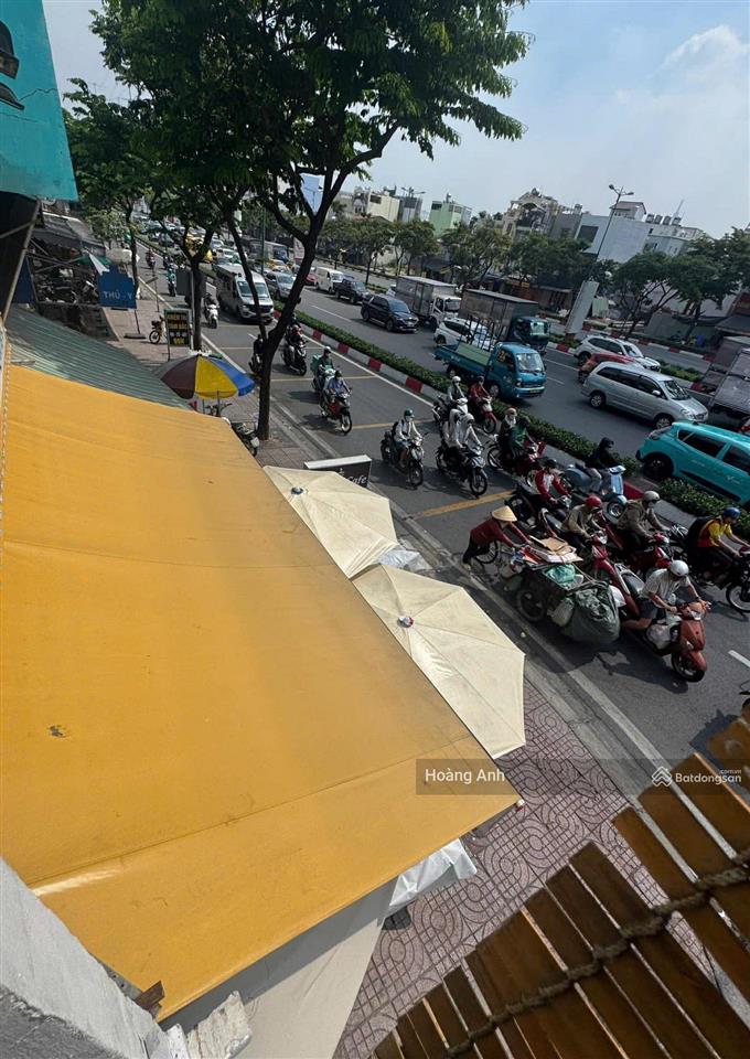 Mặt tiền phạm văn đồng  đang cho thuê buôn bán  nhà 3 mặt tiền