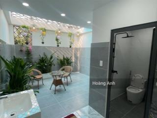 Nhà thiết kế sang trọng  có thang máy  phòng xông hơi  đầy đủ nội thất