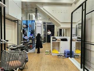 Nhà vừa mặt tiền kinh doanh và mt hẻm hiếm có  phân khúc chỉ nhỉnh 7đ  nhà chính chủ lâu năm