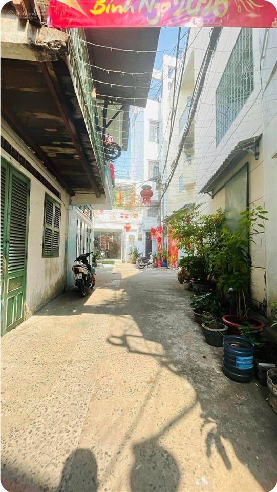 Ngay 7 hiền  hẻm thông  ngang 8,5m hiếm có