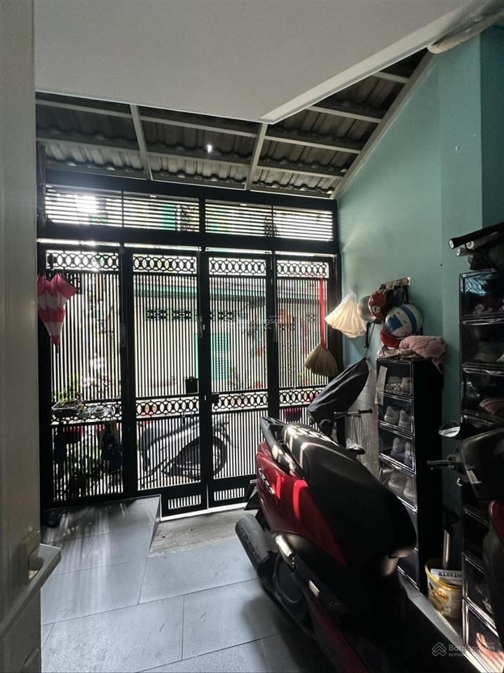 Chủ xoắn bán  hẻm 3m thông  cách 15m ra hẻm xe tải  5 tầng