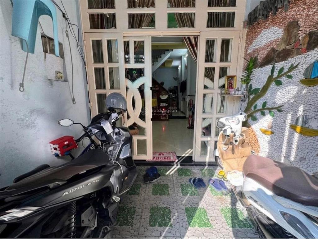 Chưa đến 7 đồng hẻm xe hơi  nhà 2 mặt tiền hẻm  nở hậu