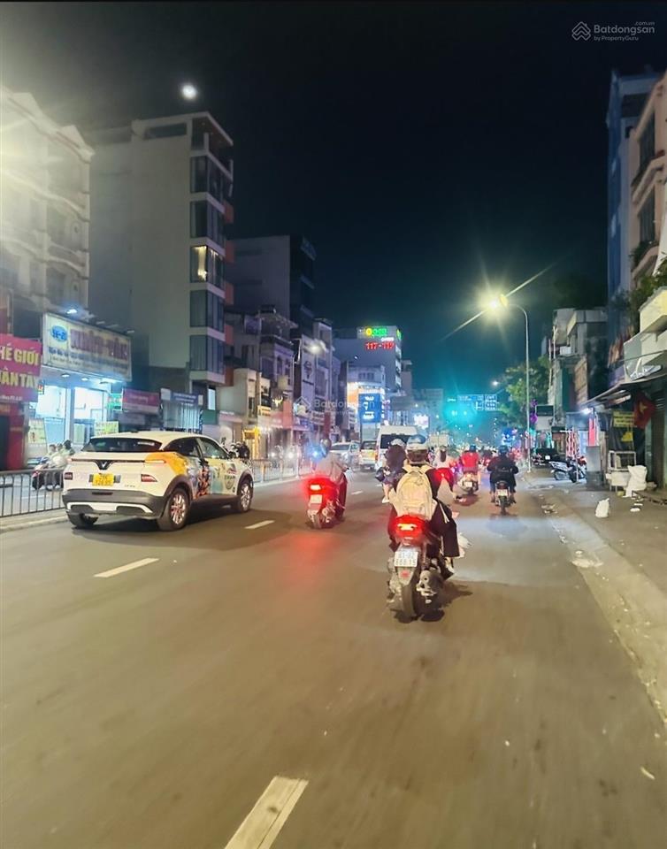Gần chợ bà chiểu  20m ra mặt tiền đường lớn  5 tầng  6 phòng ngủ