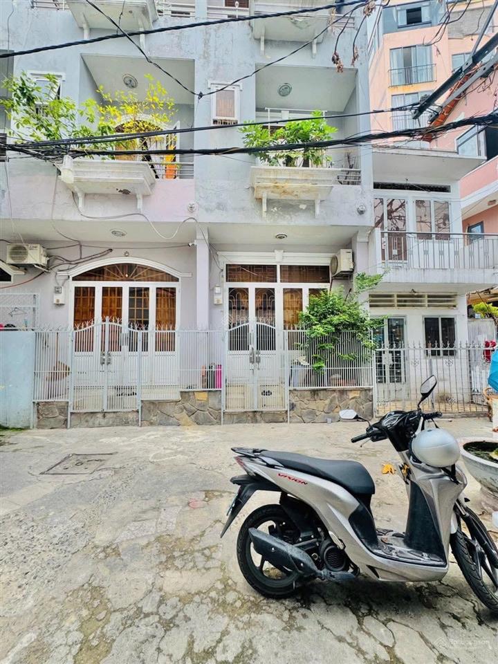 Phân khúc chỉ hơn 3đ  hẻm lớn 1 sẹc 2 tầng