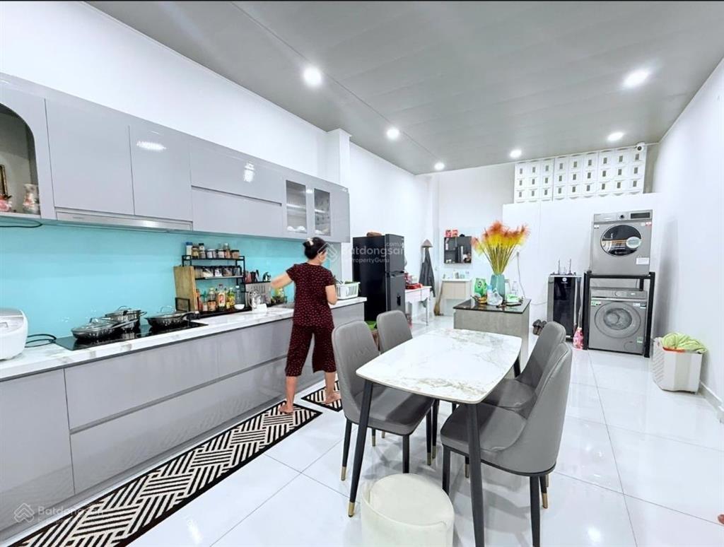 Sau lưng căn mặt tiền  78m²  chủ thiện chí bán