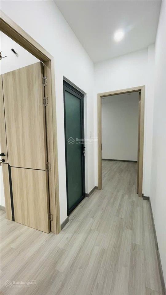 Giảm kịch sàn xả hàng phố hoa hồ thị kỷ