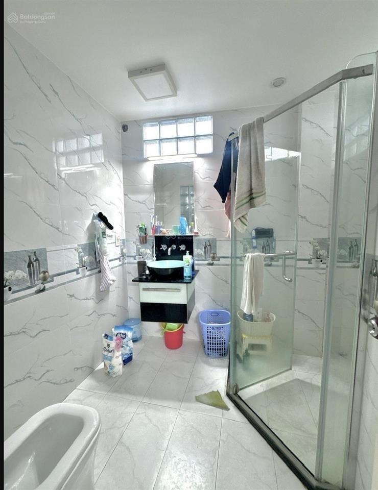 Giảm 800t còn nhỉnh 6t  nhà đẹp 5 tầng  hẻm 3gác thông