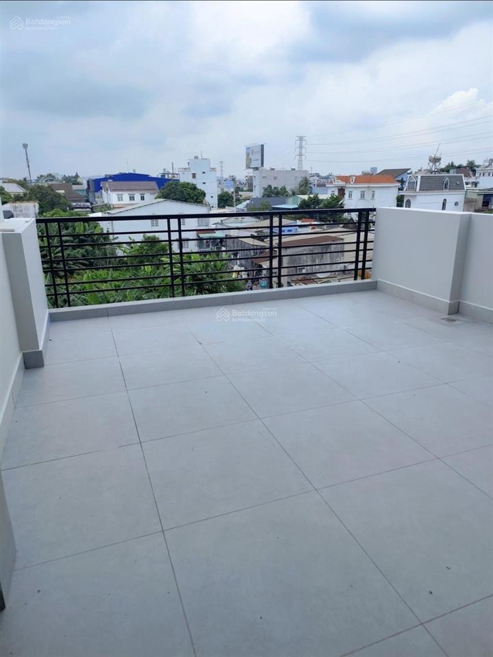 Gấp bán gần sông sài gòn  hẻm xe hơi  ra mặt tiền ql 50m