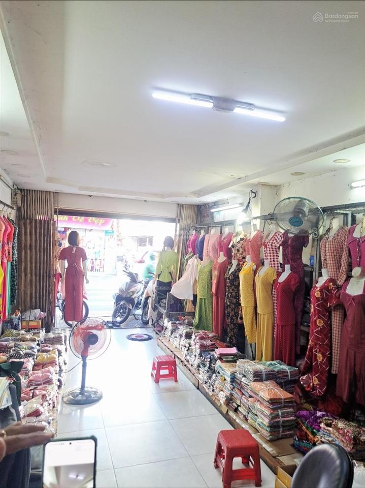 Mặt tiền vip lạc long quân  thuận tiện kinh doanh đa ngành nghề