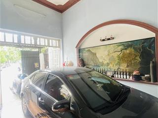 Nhà cấp 4 tiện xây mới  xe hơi ngủ trong nhà  đường 12m có vỉa hè  gần rạch xuyên tâm