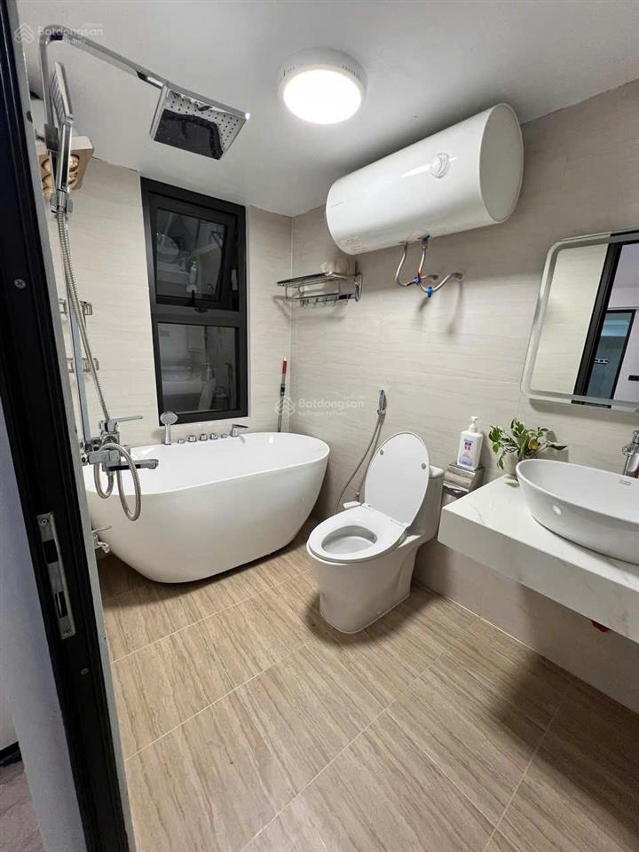 Cho thuê nhà 4 tầng full đồ cao cấp như khách sạn 5* trung tâm đông anh chỉ 16tr có thương lượng
