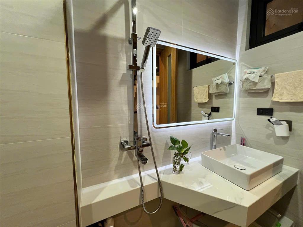 Cho thuê nhà 4 tầng full đồ cao cấp như khách sạn 5* trung tâm đông anh chỉ 16tr có thương lượng