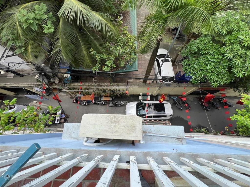 Cho thuê căn liền kề 2 mặt thoáng, ngõ ô tô, hướng đông nam, đường chiến thắng  trung tâm hđ, 18tr