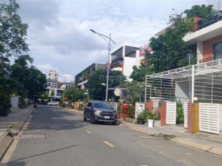 Hàng ngộp bán nhanh biệt thự sân vườn 3tầng 12,5m x 22m khu vip compound thăng long home hưng phú