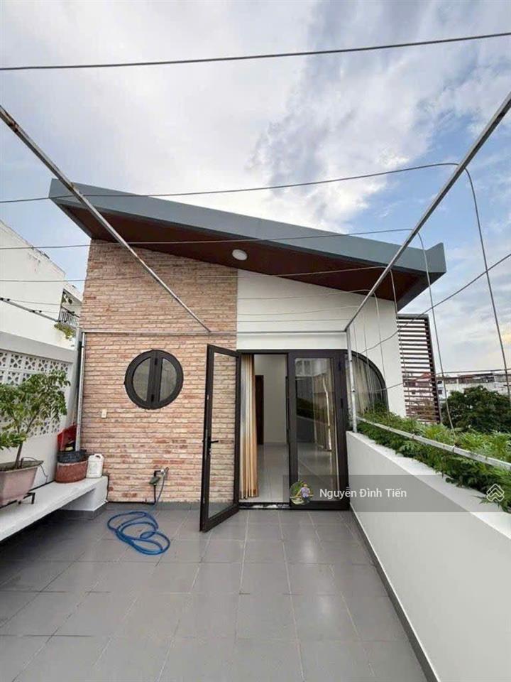 Biệt thự 3 tầng 6,6m x 19m lô góc 2 mặt tiền đường trung tâm linh chiểu thủ đức gần vincom thủ đức