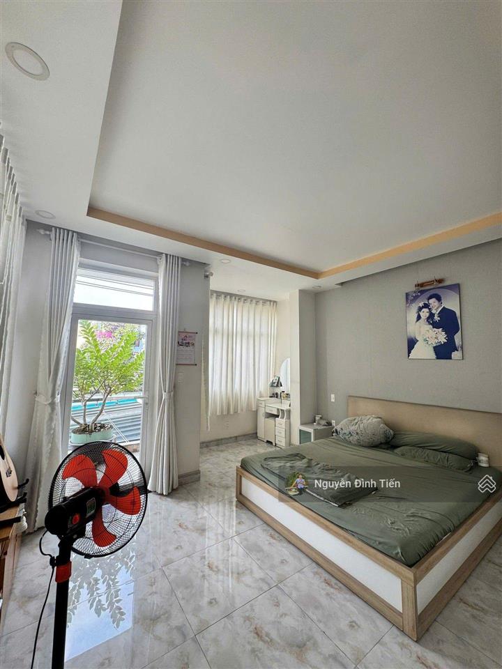 Hàng ngộp tổng giảm 4 tỷ nhà mặt tiền kinh doanh căn góc 3 tầng 132m2 trường thọ thủ đức gần metro