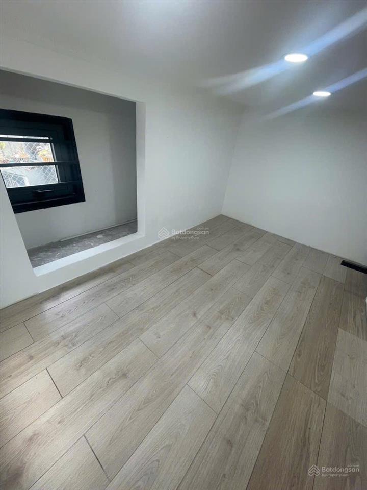 Nhà mới ở ngay bình thạnh, 3pn, 2wc phù hợp cho vợ chồng trẻ