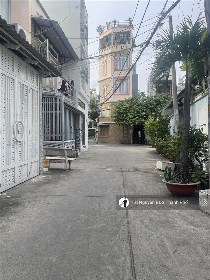 Tài bđs  lê quang định hẻm xe hơi nhà 4 tầng .
60m2 5pn khép kín khai thác chdv dòng tiền 25tr