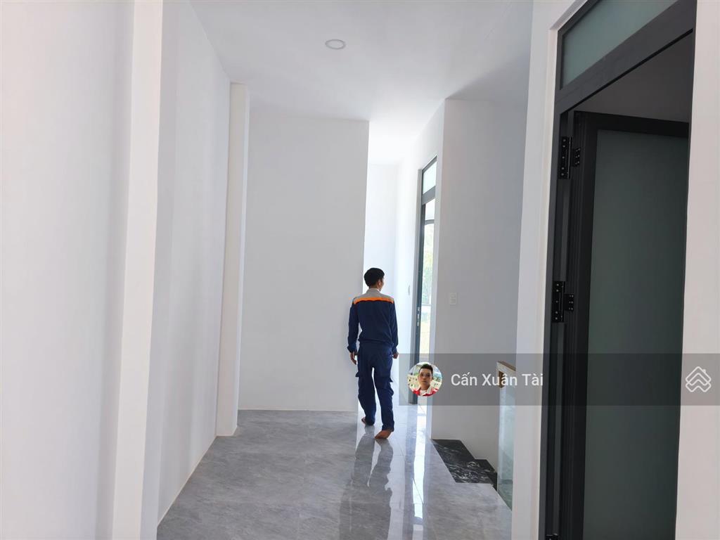 Bán nhà mới 1 trệt 1 lầu diên khánh  gần ql1a  nhà 3pn  khu dân cư đông  vị trí đầy đủ tiện ích