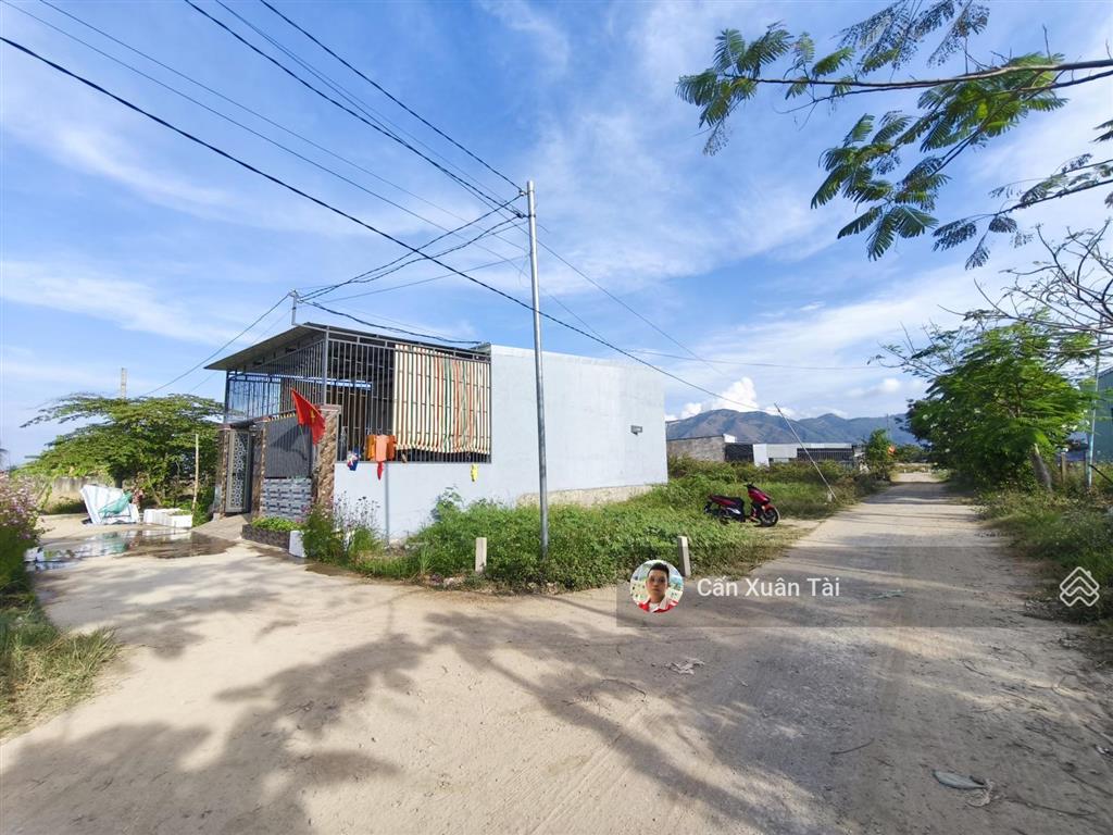 Bán đất diên phú  diên khánh  lô góc diện tích 107,7m2 ngang 7,4m  giá 1tỷ150  đường ô tô 4,5m