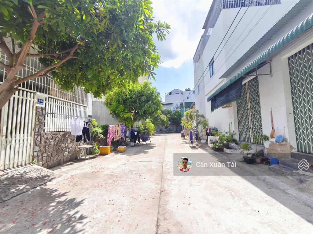 Bán đất vĩnh hoà  hòn xện nha trang  đường rộng 8m  gần biển  diện tích 71m2  giá 4tỷ8