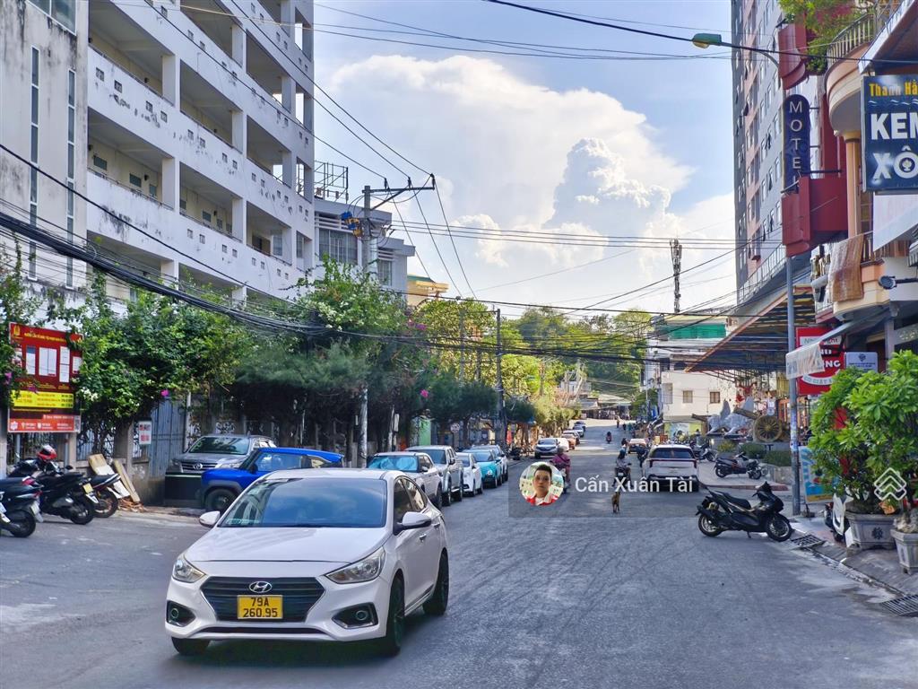Bán nhà 4 tầng mặt tiền kinh doanh đường nguyễn đình chiểu  gần biển hòn chồng  bắc nha trang