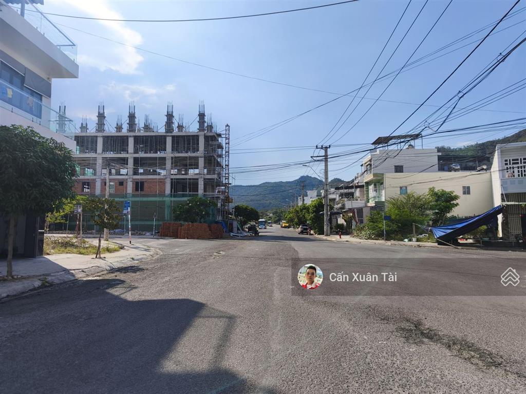 Bán đất mặt tiền đường trần khát chân  hòn xện nha trang  diện tích 300m2 ngang 15m  gần biển