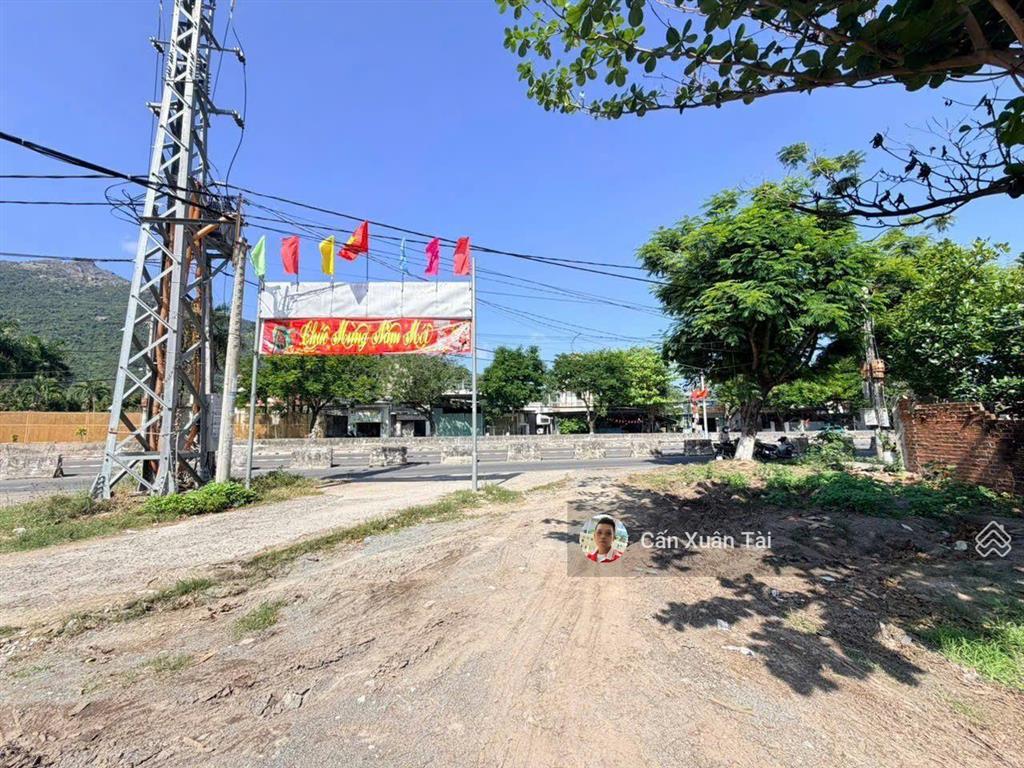 Bán đất mặt tiền đường nguyễn tất thành  phước đồng  nam nha trang  diện tích 123m2 ngang 6m