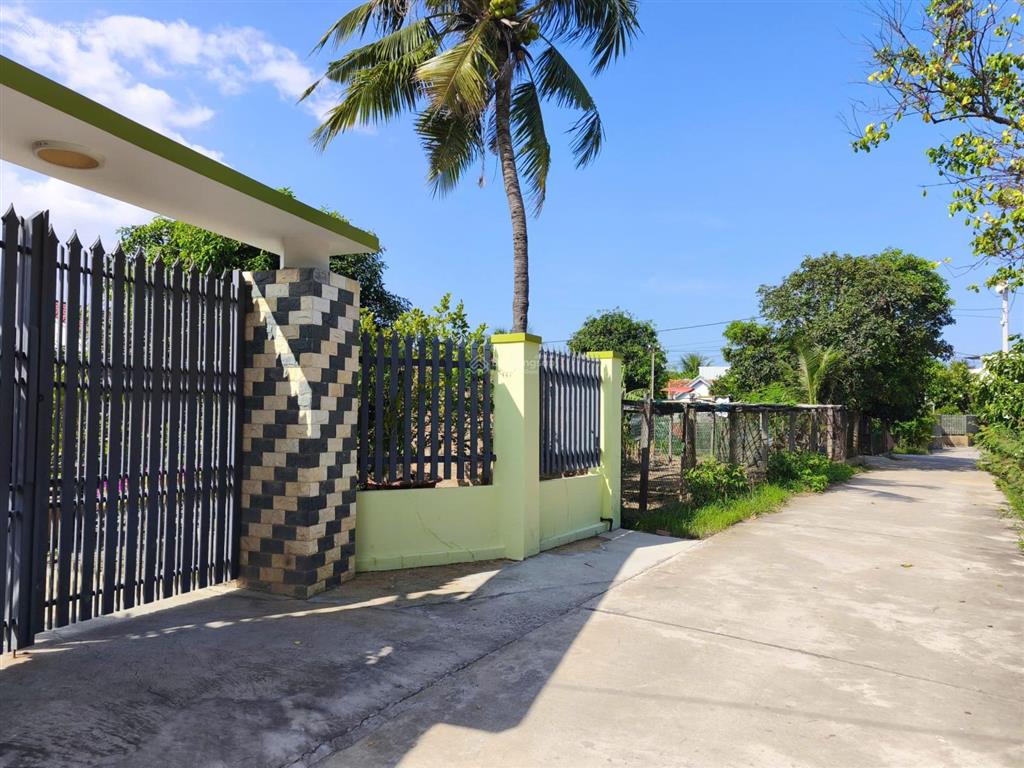Bán đất diên toàn diên khánh  ngay đường võ nguyên giáp  diện tích 115,6m2 ngang 5,6m  giá 1tỷ6