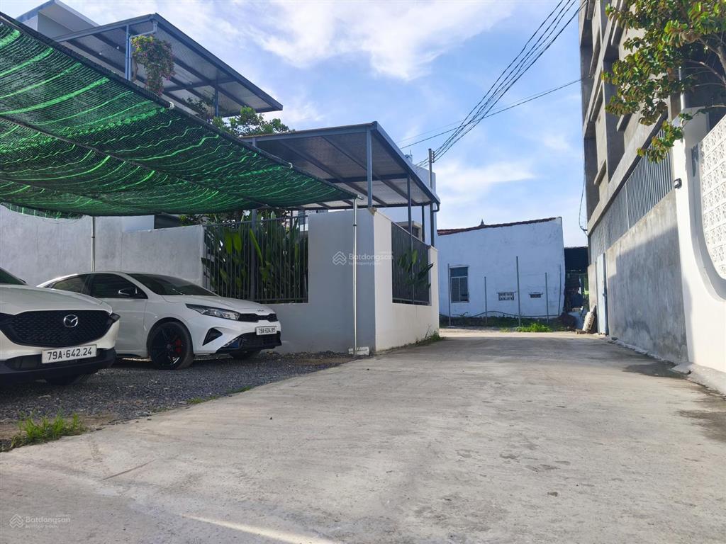 Bán nhà 1 trệt 1 lầu trung tâm diên khánh  diện tích 100m2 ngang 5m  3pn, 3wc  nhà đẹp hiện đại