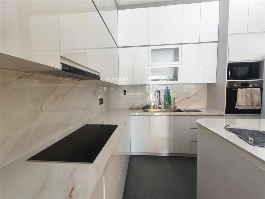 Bán nhà 1 trệt 1 lầu trung tâm diên khánh  diện tích 100m2 ngang 5m  3pn, 3wc  nhà đẹp hiện đại