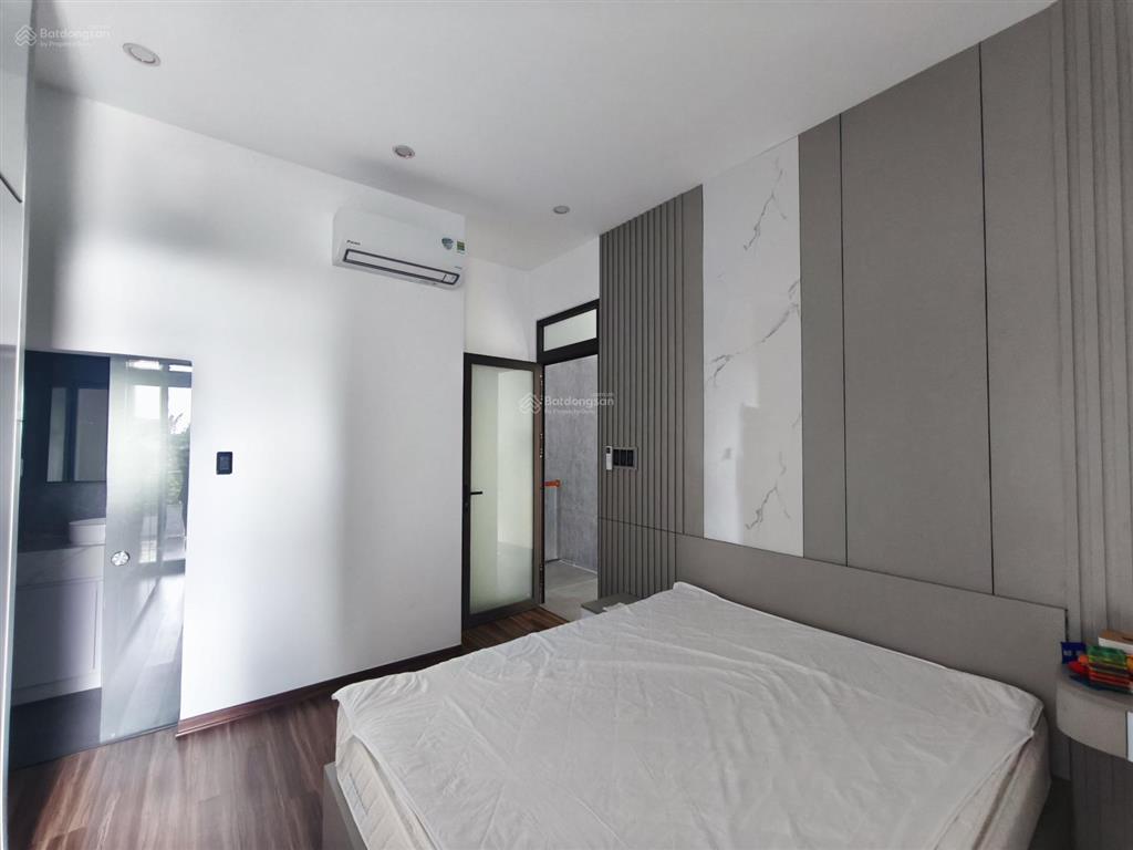 Bán nhà 1 trệt 1 lầu trung tâm diên khánh  diện tích 100m2 ngang 5m  3pn, 3wc  nhà đẹp hiện đại
