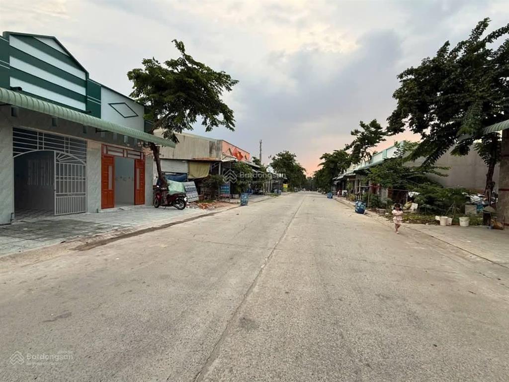 Chỉ 1,05 tỷ sở hữu ngay dãy trọ ở đ.db8, p.bến cát, hồ chí minh cách kcn mỹ phước 2 500m  đường 7m