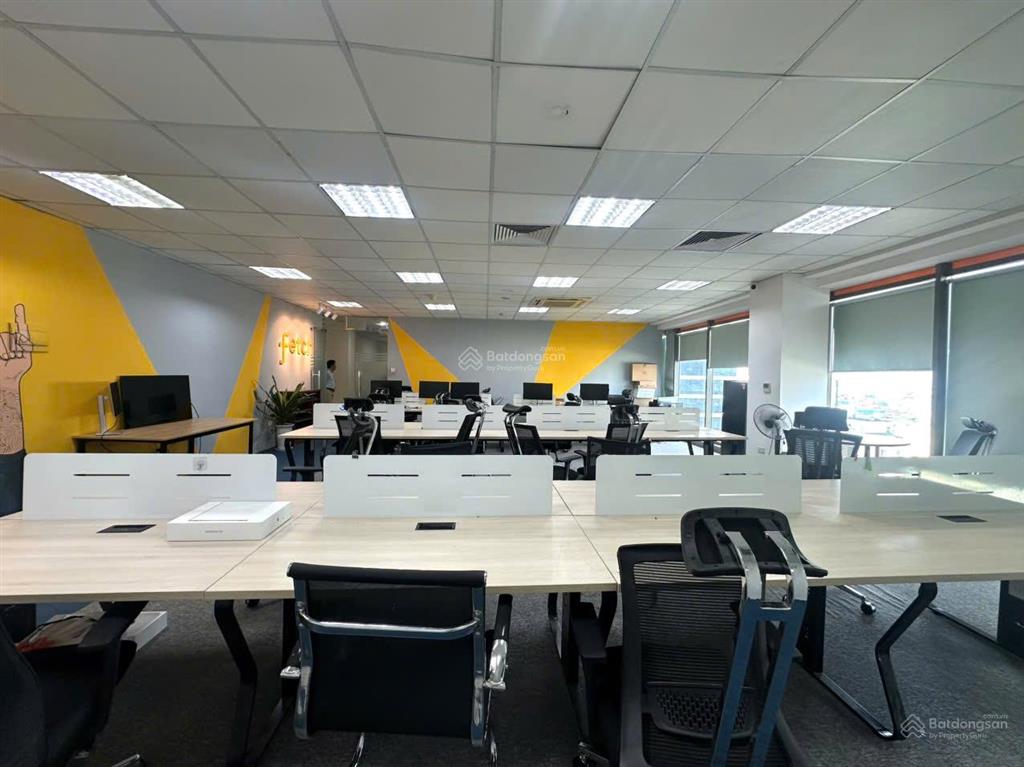 Cho thuê văn phòng tòa ttc  duy tân dt 200m² có chia nhỏ diện tích. giá 369 nghìn/m2/tháng