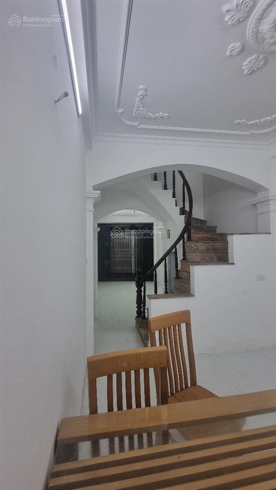 Quan nhân  dt 35 m  4 t  ngay đường vành đai 2,5  nhà thoáng có thể ở luôn  giá 7.95 tỷ