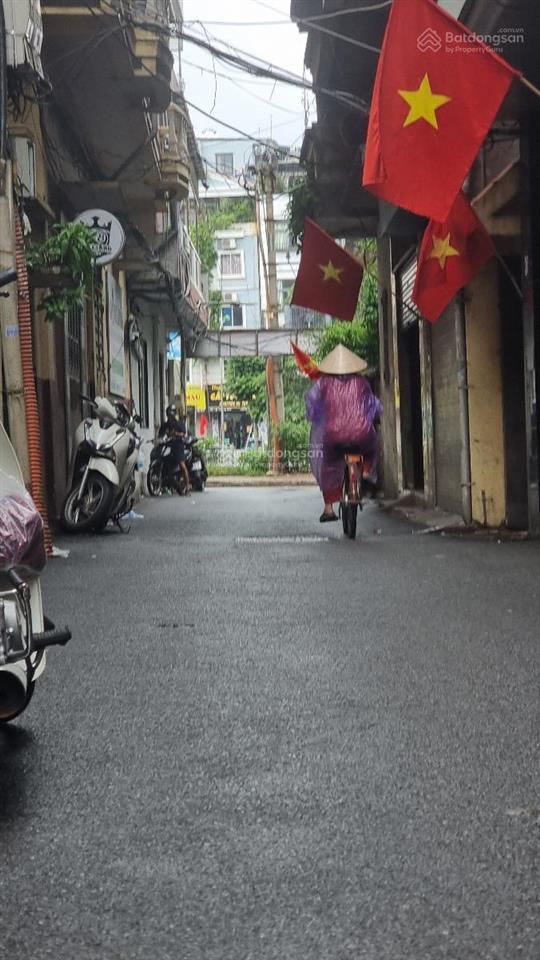 Quan nhân  dt 35 m  4 t  ngay đường vành đai 2,5  nhà thoáng có thể ở luôn  giá 7.95 tỷ